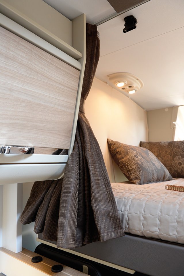 Pull Down Bed - Classe I SG - Motorhome Hire Portugal